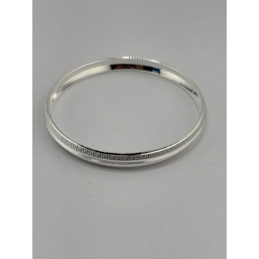 Silver Kada with Diamond-Cut Diagonal Chevron Texture – 925