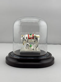 Load image into Gallery viewer, 999 Pure Silver Cow &amp; Calf Idol in Protective Acrylic Dome – Divine Gomata Murti for Pooja &amp; Gifting 15G
