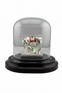 Load image into Gallery viewer, 999 Pure Silver Cow &amp; Calf Idol in Protective Acrylic Dome – Divine Gomata Murti for Pooja &amp; Gifting 15G

