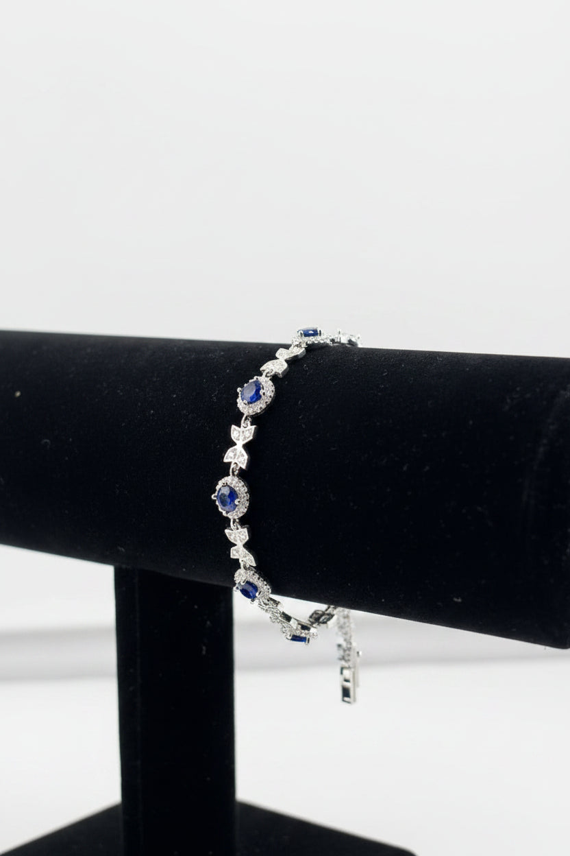 925 Sterling Silver (92.5% purity) Floral CZ Link Bracelet