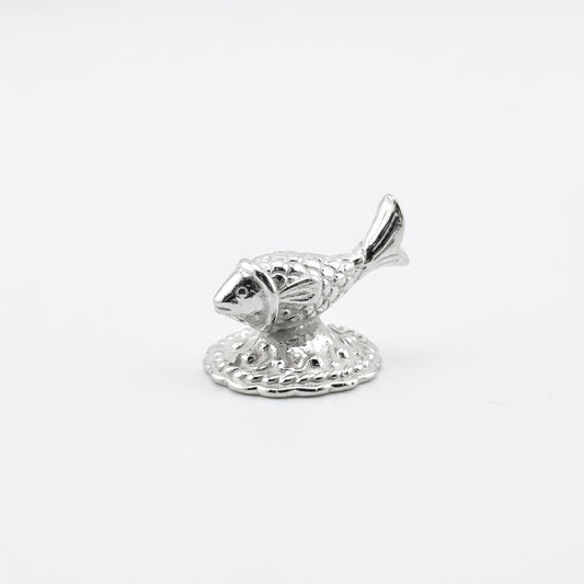 Silver Small Fish Idol – Auspicious Matsya Charm for Pooja & Gifting 6G