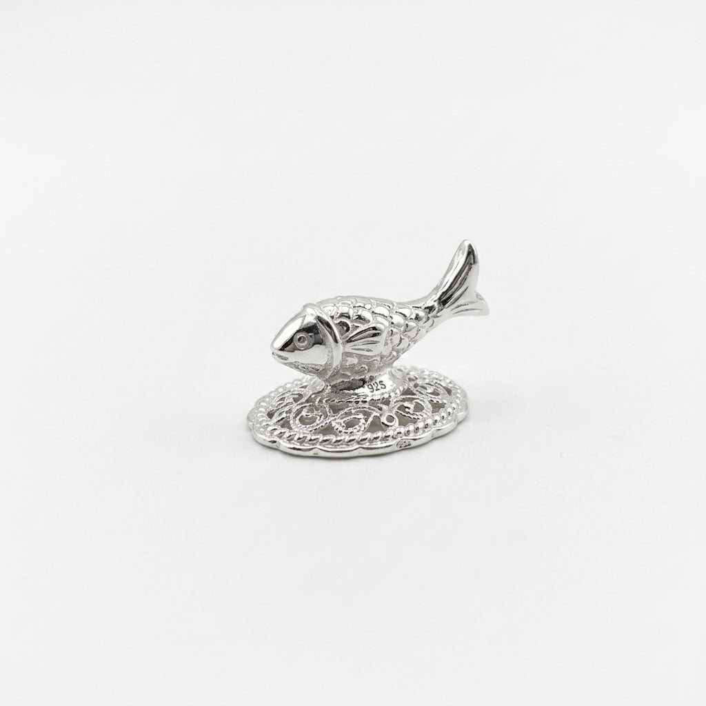 Silver Small Fish Idol – Auspicious Matsya Charm for Pooja & Gifting 6G