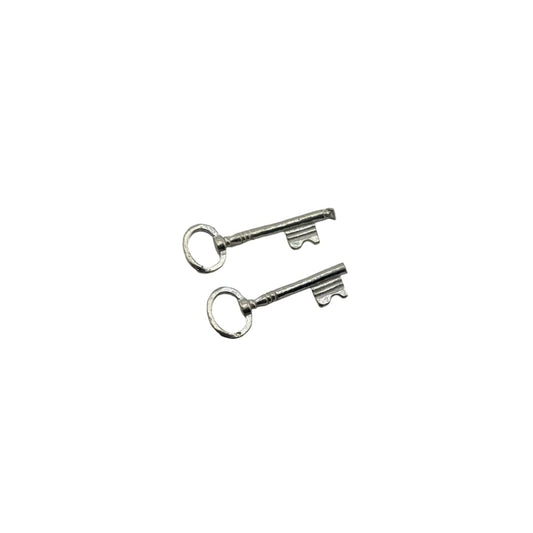 Silver Vintage Key Charm Set of 2 – Decorative Skeleton