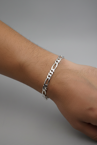 Load image into Gallery viewer, 925 Sterling Silver Figaro Chain Bracelet – Classic Italian Link | 9mm
