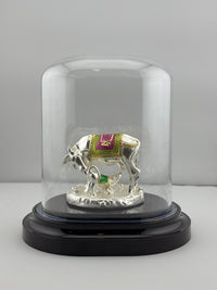 Load image into Gallery viewer, 999 Pure Silver Cow &amp; Calf Idol in Protective Acrylic Dome 42G– Sacred Gomata Murti for Home Mandir &amp; Gifting
