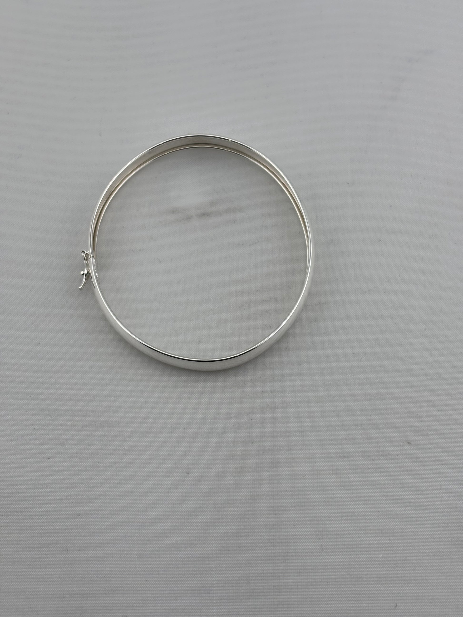 925 sterling silver plain bangle with lock, 61mm