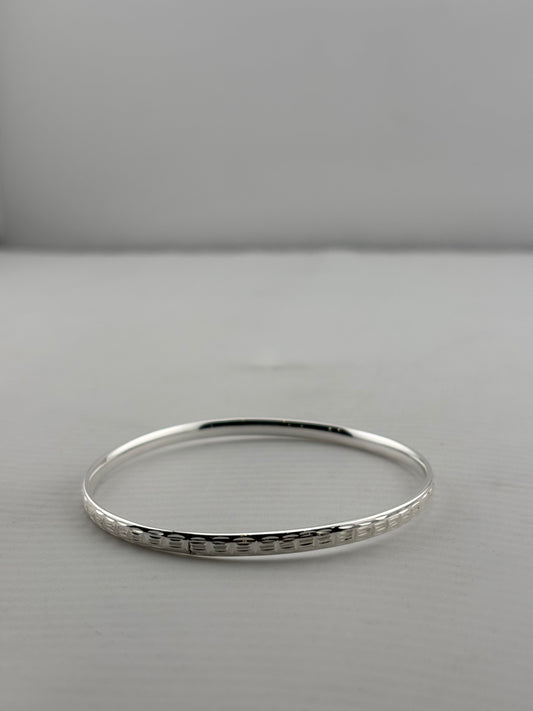925 Sterling Silver Bangle - Diamond-Cut Sparkle, 64mm