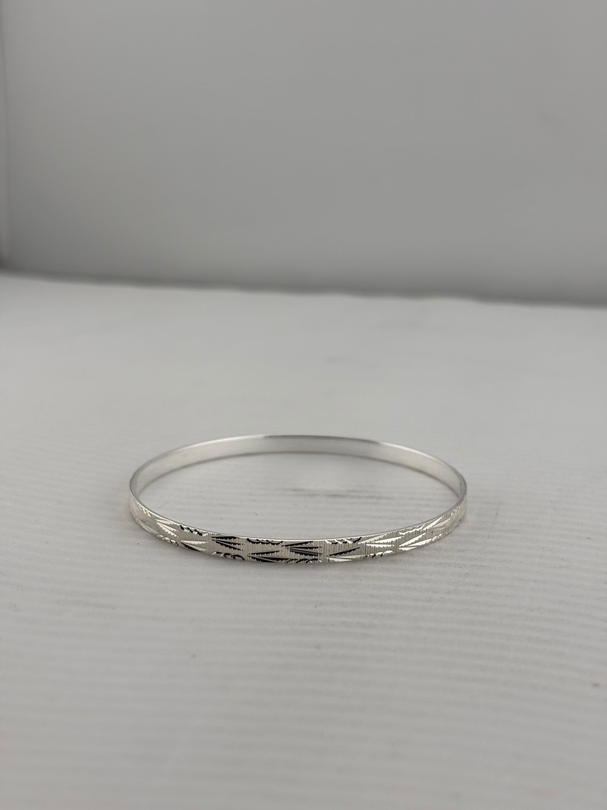 925 Sterling Silver Bangle - Herringbone Etched, Thin Band, 57mm