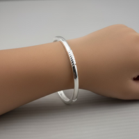 Load image into Gallery viewer, Kids Twist Silver Kada – 925 Sterling Silver Baby Kada Bracelet with Rope Detail (Pair)
