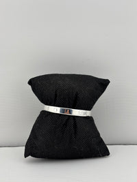 Load image into Gallery viewer, Screw Motif Silver Kada – 925 Sterling Silver Bracelet Minimal Screw Design Bangle
