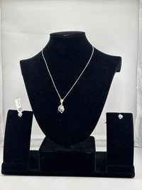 Load image into Gallery viewer, 925 Sterling Silver Crescent Moon CZ Chain Bracelet
