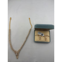Load image into Gallery viewer, Gold-plated floral crystal necklace and matching drop earrings set
