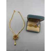 Load image into Gallery viewer, Gold-plated layered flower pendant necklace with matching stud earrings
