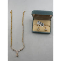 Load image into Gallery viewer, Gold-plated crystal V necklace and matching teardrop earrings set
