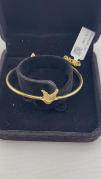 Load and play video in Gallery viewer, 925 Sterling Silver Gold Plated Bird CZ Open Bangle Bracelet

