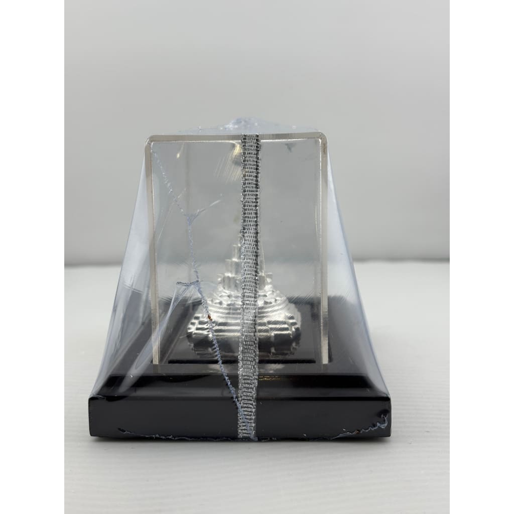 Shree Lakshmi Yantra with Clear Display Box – openable