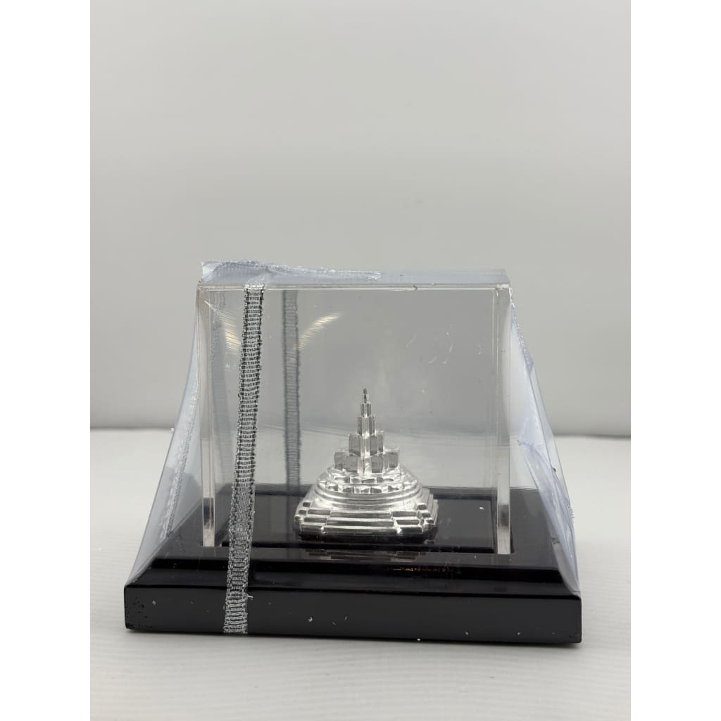 Shree Lakshmi Yantra with Clear Display Box – openable