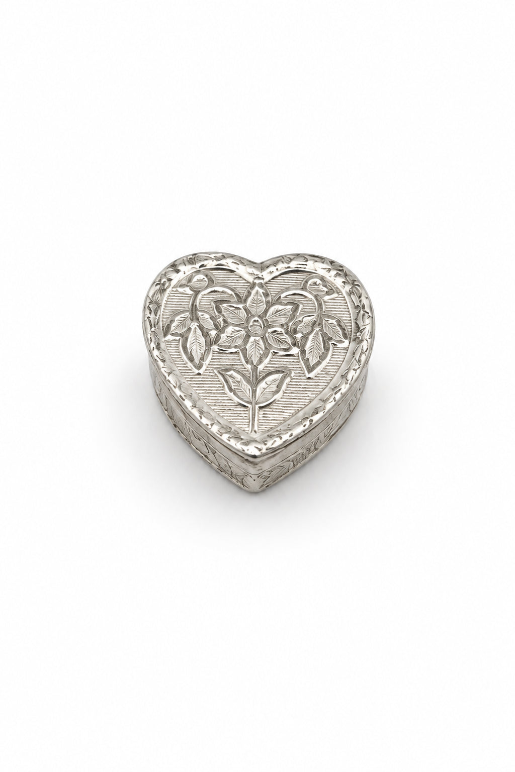 Silver Heart Box Engraved Floral Handcrafted (7.01g)