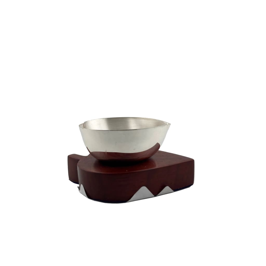 Silver Leaf-Shaped Diya 15gm – Traditional Pooja Lamp