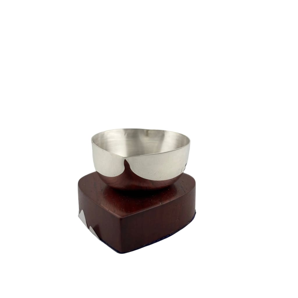 Silver Leaf-Shaped Diya 15gm – Traditional Pooja Lamp