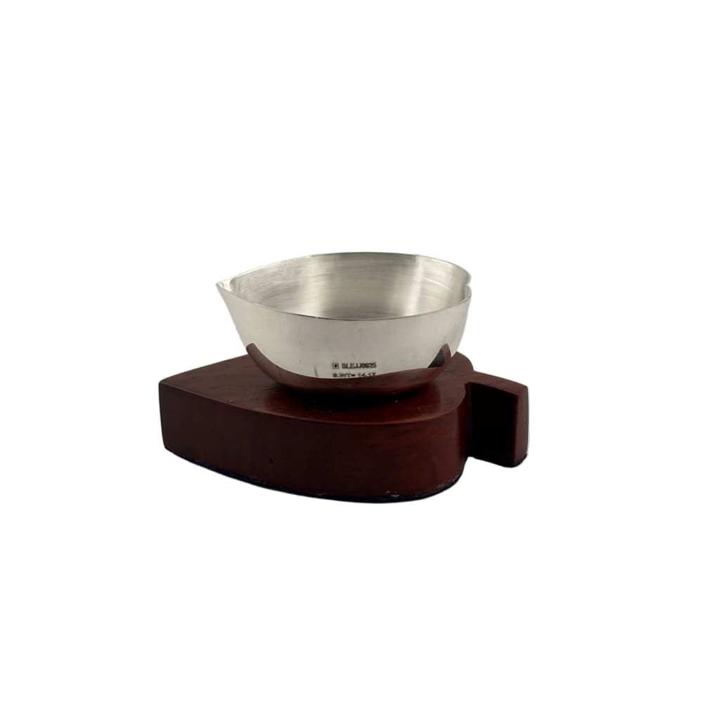 Silver Leaf-Shaped Diya 15gm – Traditional Pooja Lamp