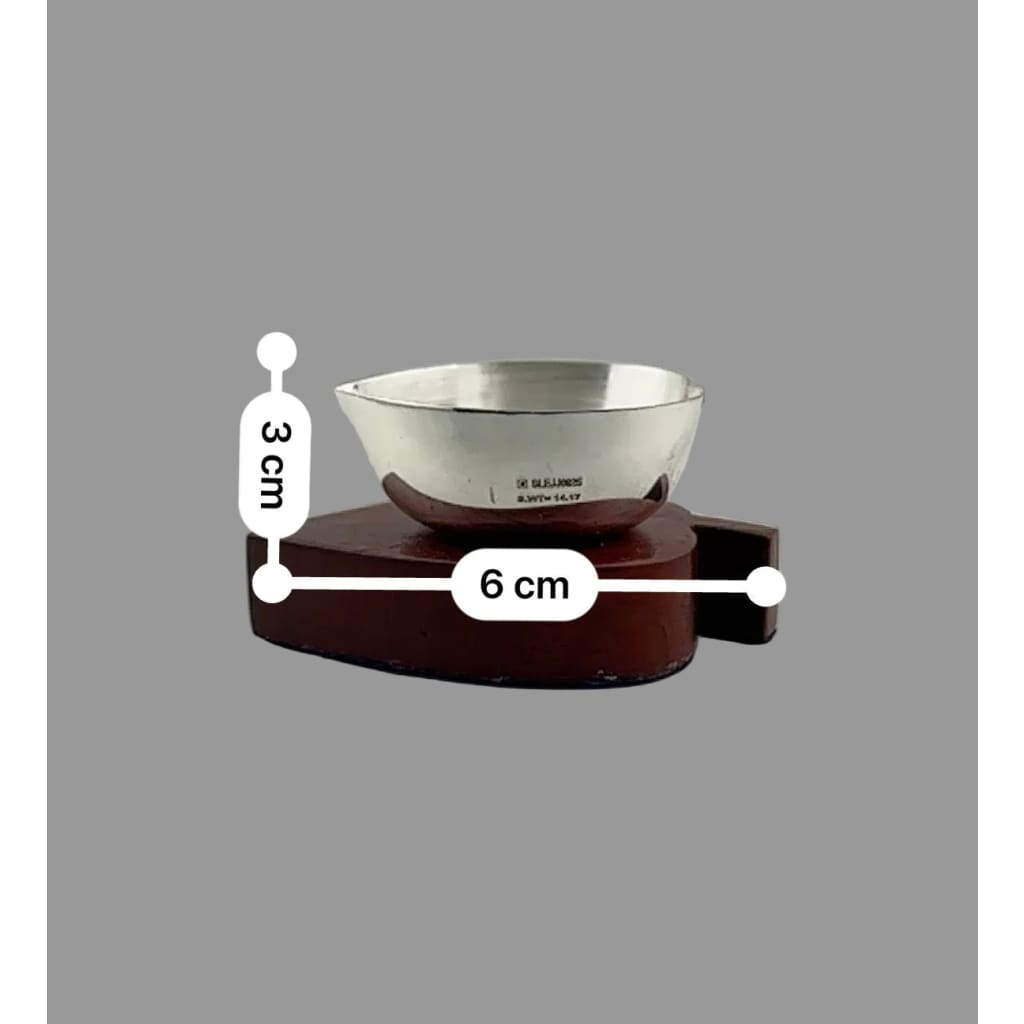 Silver Leaf-Shaped Diya 15gm – Traditional Pooja Lamp