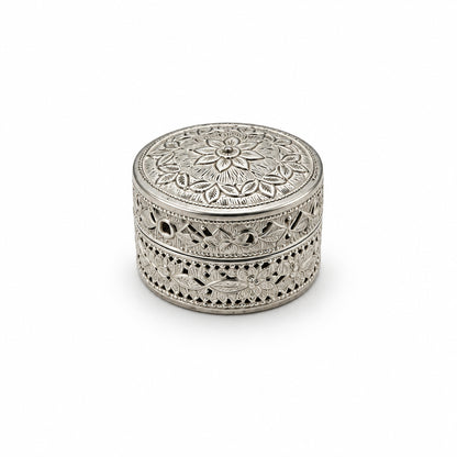 Silver Round Box Engraved Floral Handcrafted (11.47g)