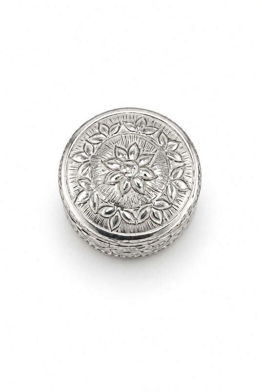 Silver Round Box Engraved Floral Handcrafted (11.47g)