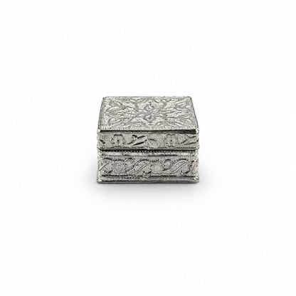 Silver Square Box Engraved Floral Handcrafted (20.35g)