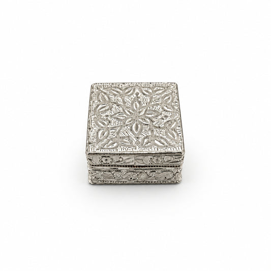 Silver Square Box Engraved Floral Handcrafted (20.35g)