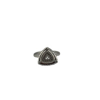 Load image into Gallery viewer, Sterling Silver Fluted Triangle Ring (2.34g) - Size O
